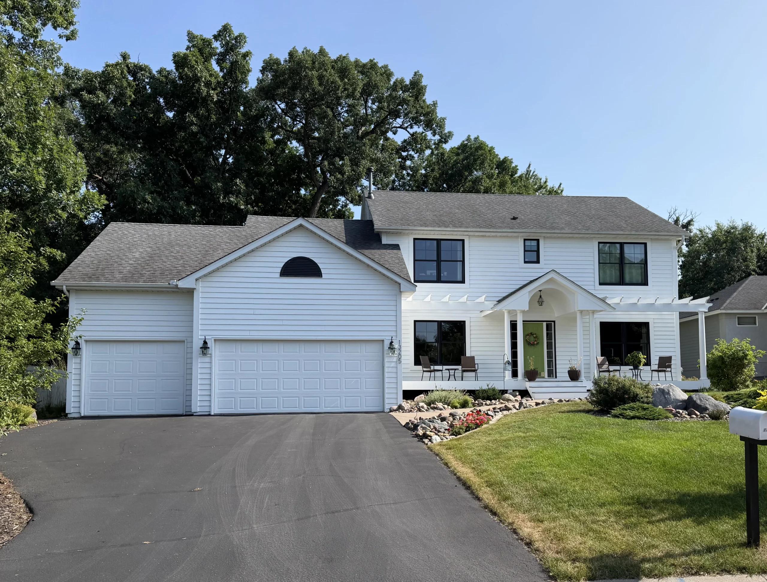 Roofing and siding in Oak Park Heights